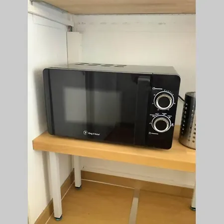Le studio cozy a 3min à pied de la gare et du tramway *